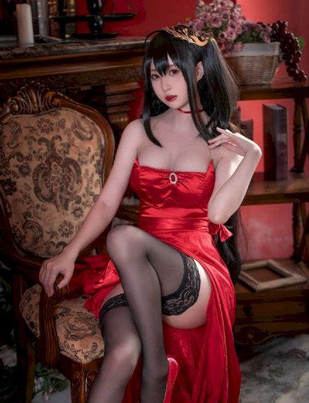 裙子里的怪兽