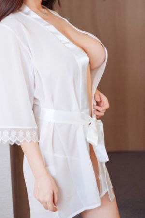 《小镇姑娘》在线观看